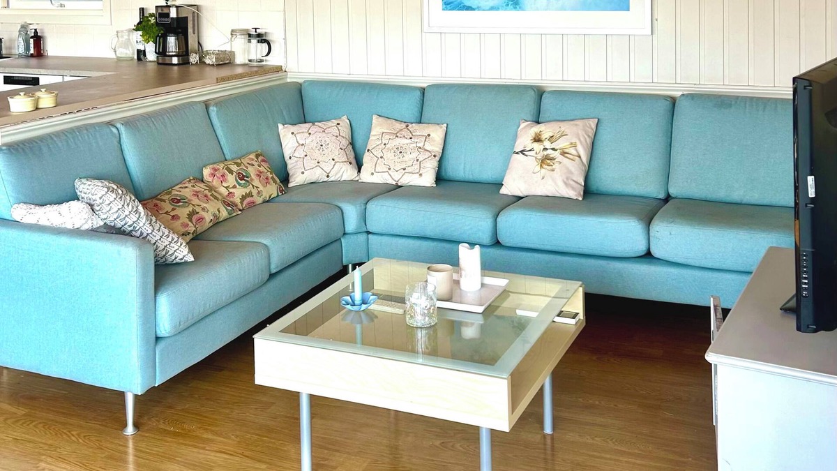 Tjome Municipality Cabin | Cabin Tjøme w/large sunny terrace, bbq & beach