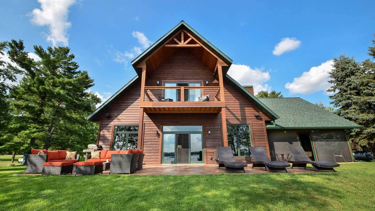 Siren Cabin | Cabin w/Gradual Slope to Sandy Bottom Swimming!