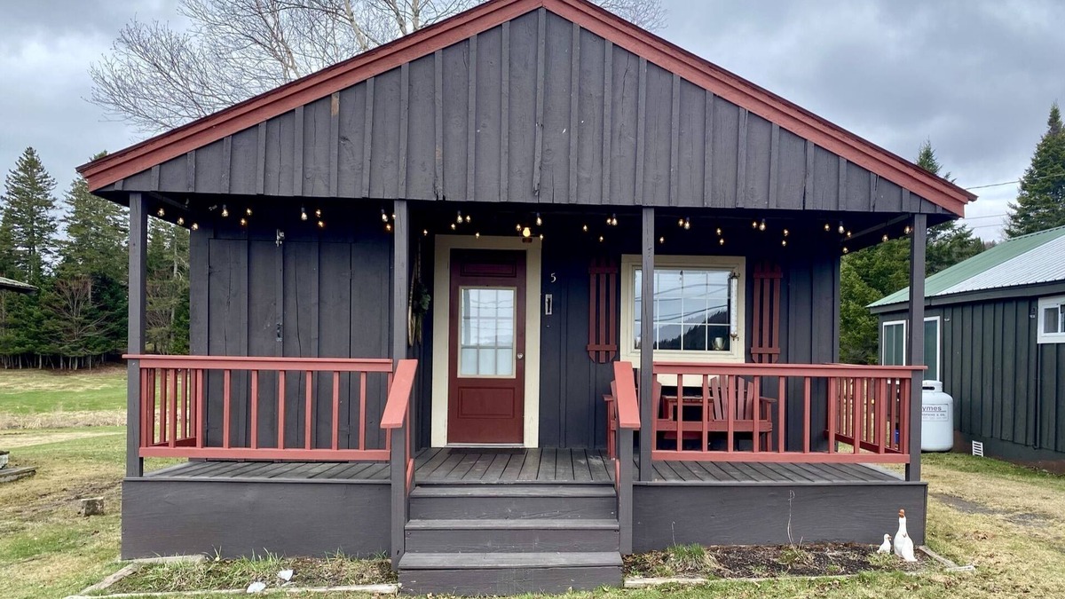 Pittsburg Cabin | Cabin with Snowmobile and ATV Trail Access