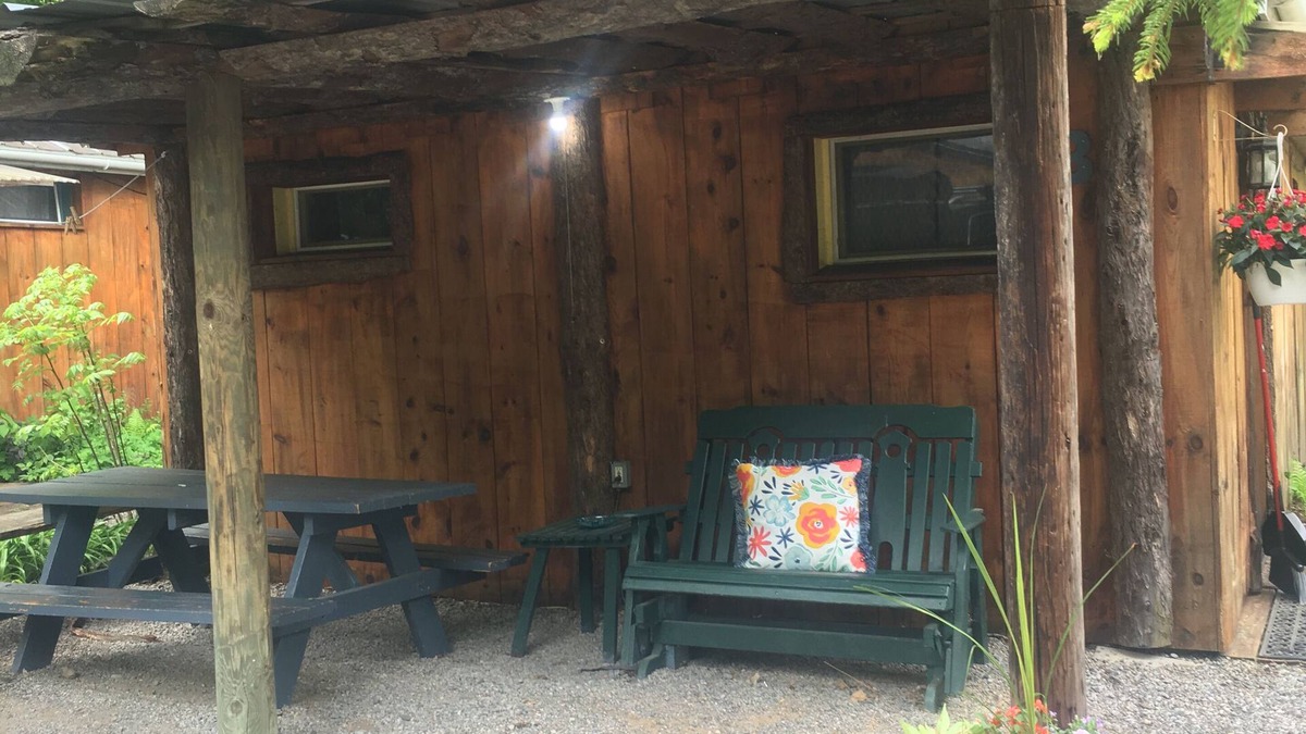 Trumansburg Cabin | Cabin with views of Cayuga Lake and beach access!