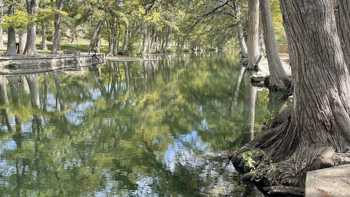 Hunt House | Cabin with wonderful view and Private River Access