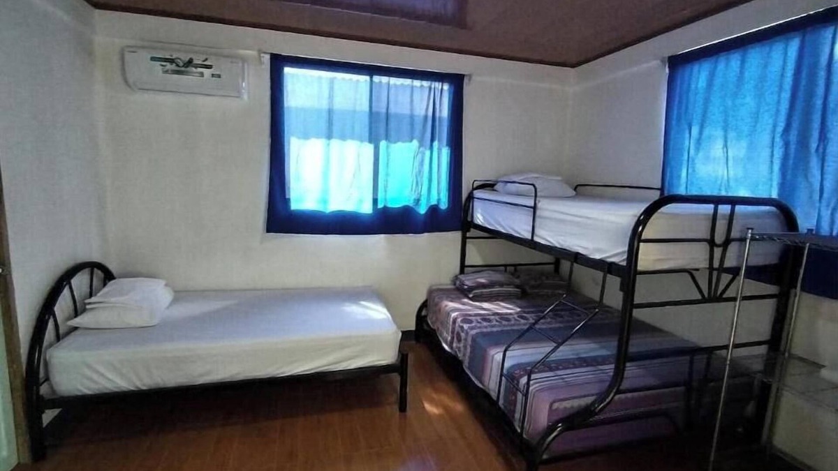 Santa Barbara House | Cabinas la roca only 5 minutes away from the beach