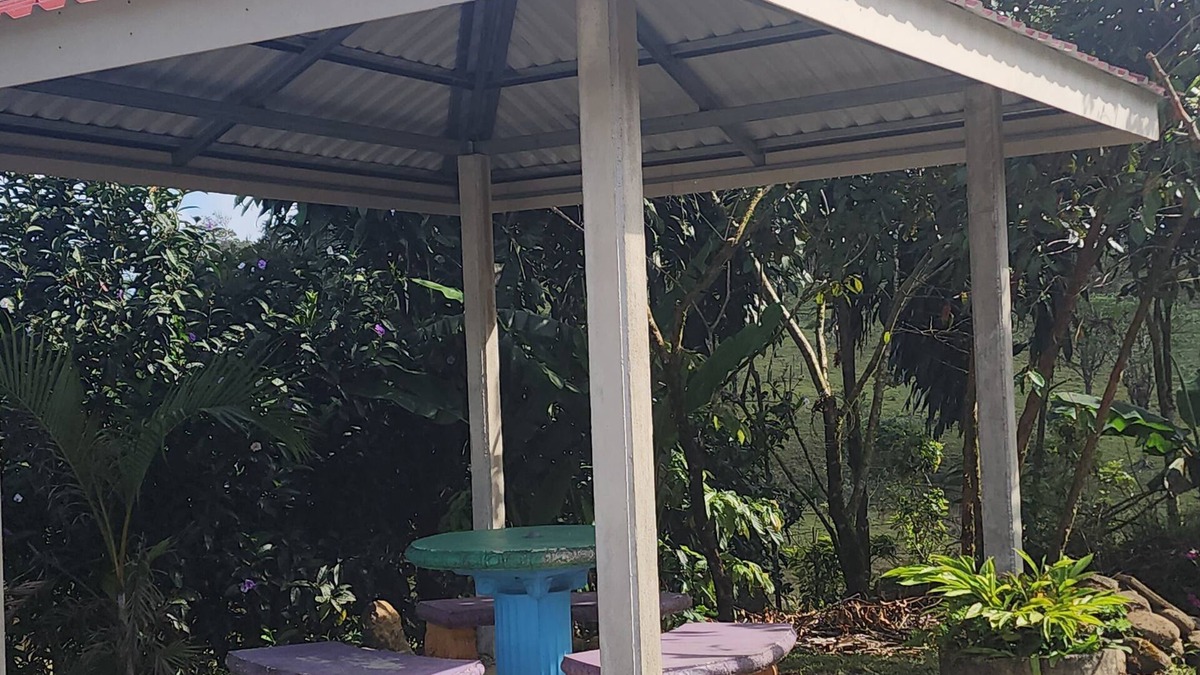 Katira Hotel | Cabinas El Pilon Rio Celeste