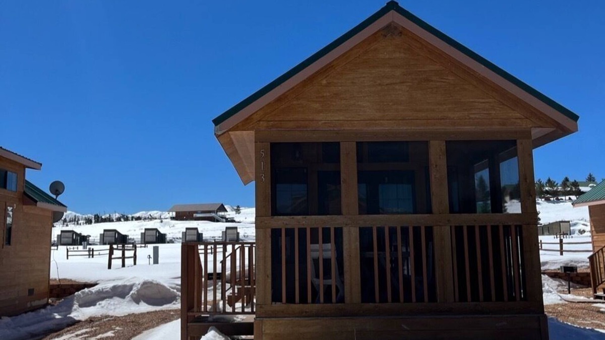 Mammoth Creek Cabin | Cabins by Panguitch Lake: Where Rustic Charm Meets Amazing Fishing!