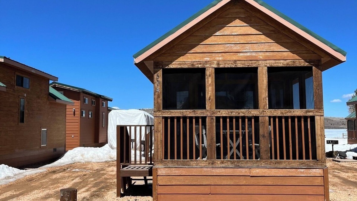 Mammoth Creek Cabin | Cabins by Panguitch Lake: Where Rustic Charm Meets Amazing Fishing!