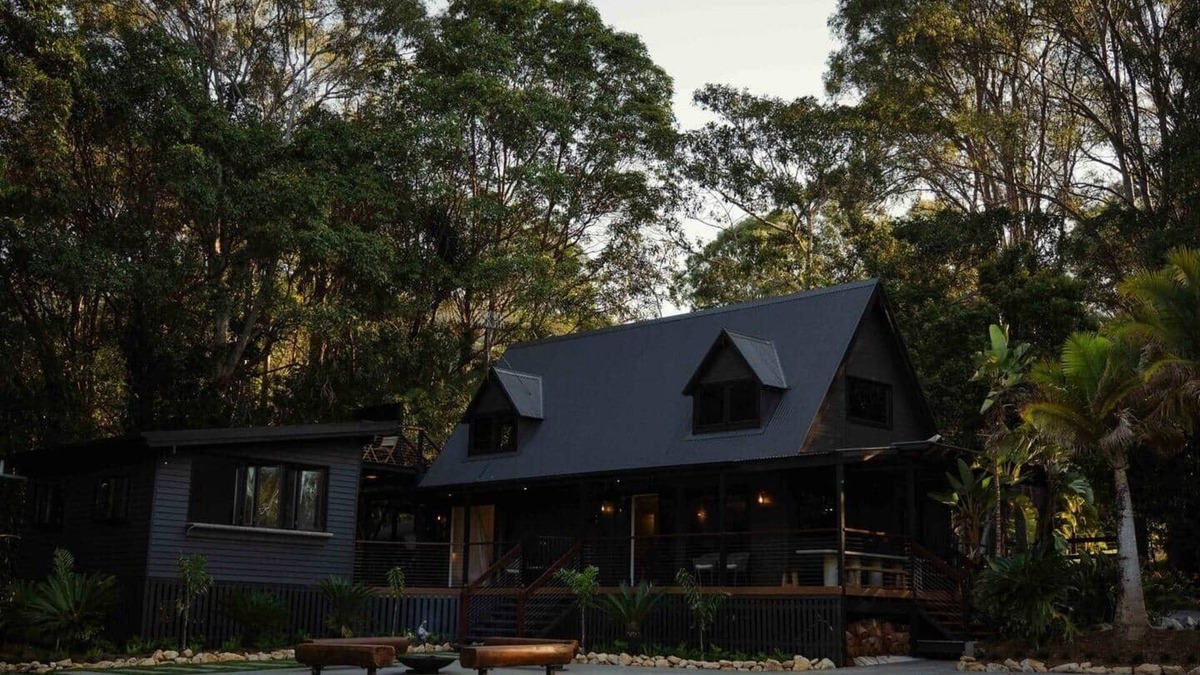 Valdora House | Cabins, Main House & Games Room