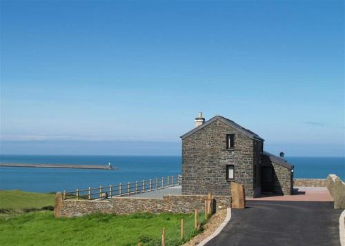 Fishguard House | Cable Cottage