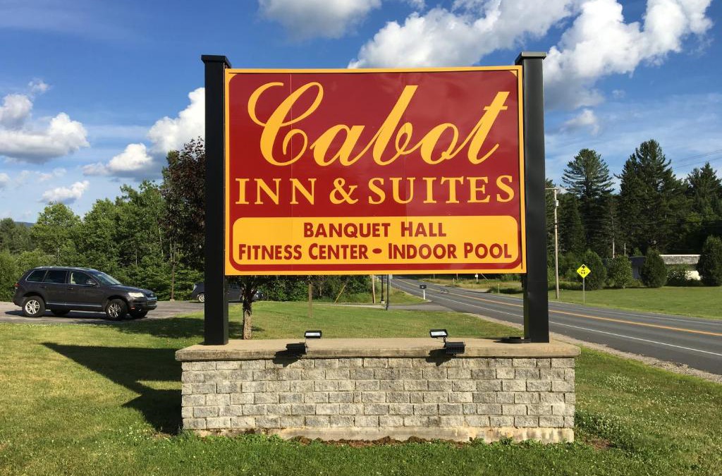 Lancaster Hotel | Cabot Inn & Suites