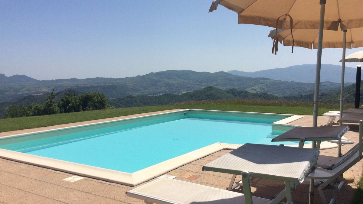 Sarsina Apartment | Cabraldi Apartment Magnolia With Pool And Panoramic View. No children.