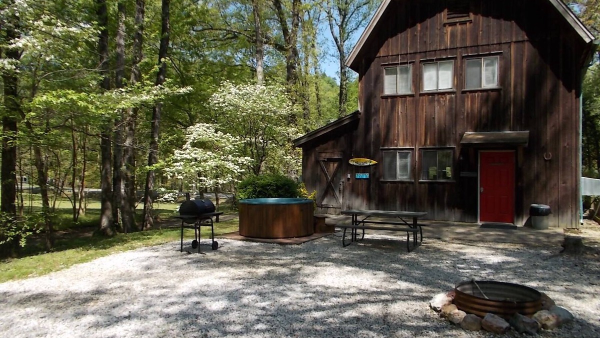 Caddo Gap Cabin | Caddo River Crossing - The Barn Cabin - Has access to the Caddo River