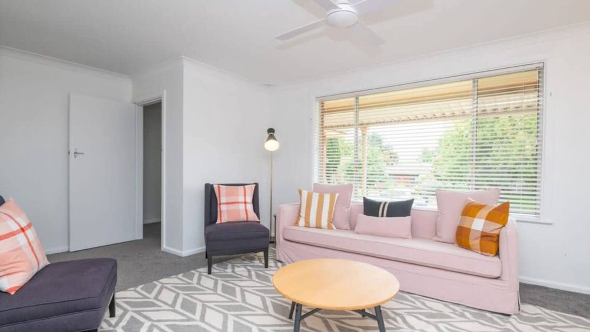 Orange Villa | Cadogan House - Located in Heart of Orange CBD