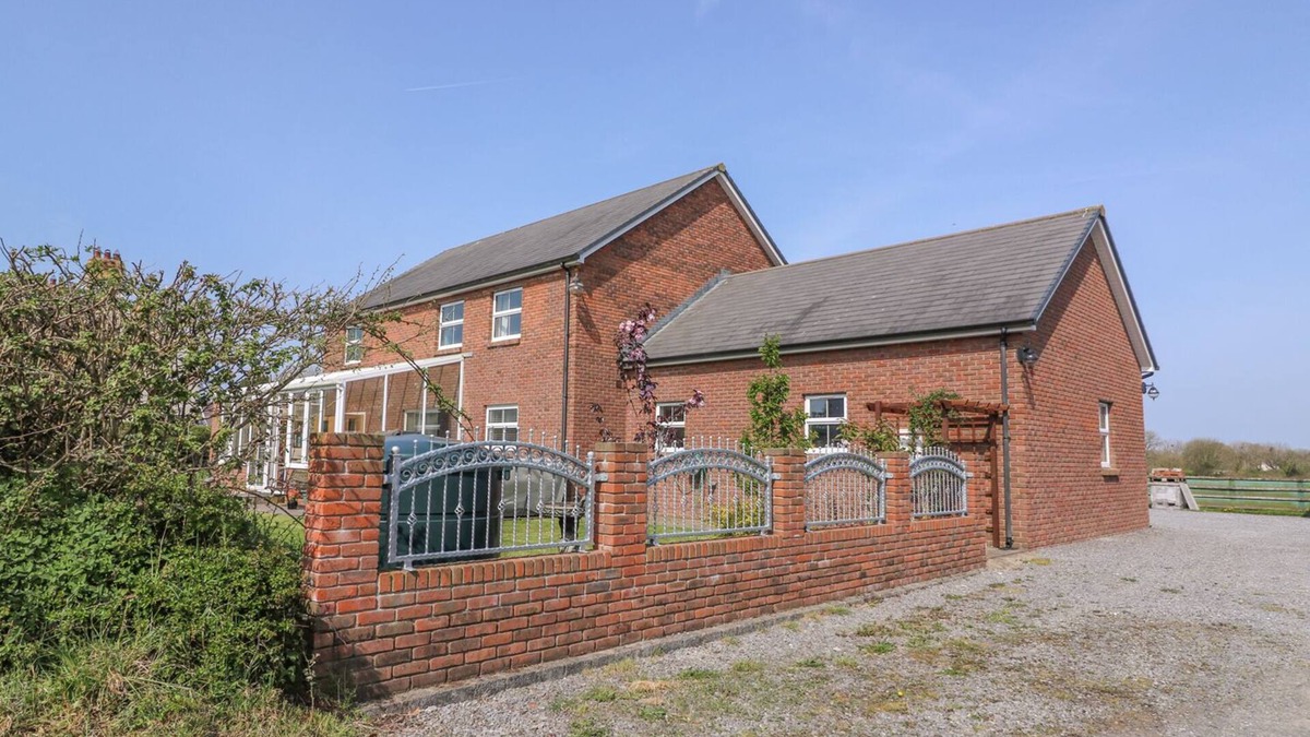 Tremain House | CADWGAN, family friendly, luxury holiday cottage in Aberporth