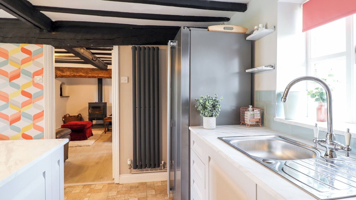 Machynlleth Cottage | CAE GOGRYDD, pet friendly, character holiday cottage in Machynlleth