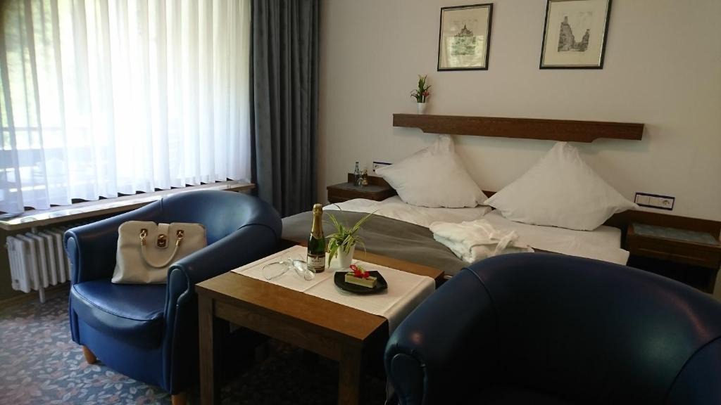 Hoefen an der Enz Bed & Breakfast | Café Blaich - Hotel Garni