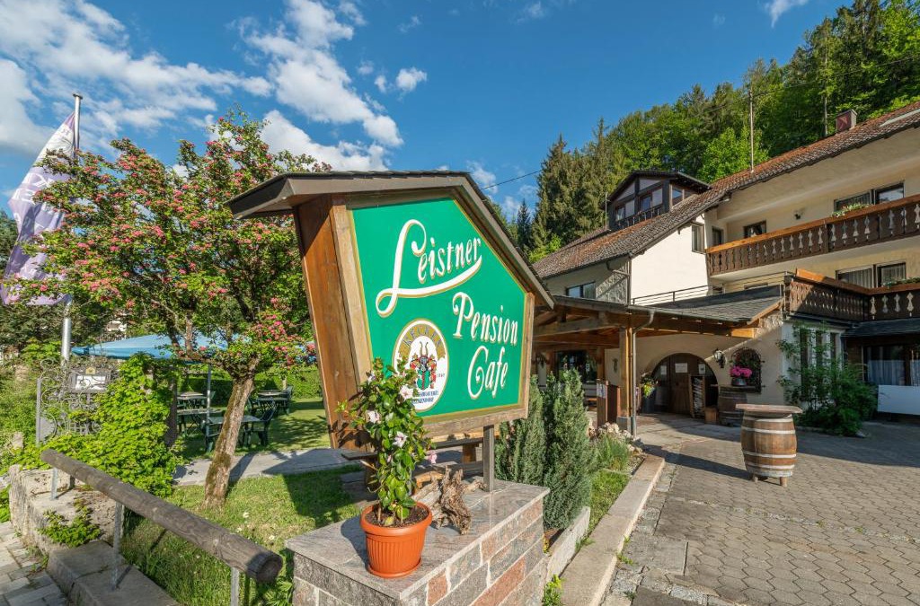 Obertrubach House | Café Pension Leistner