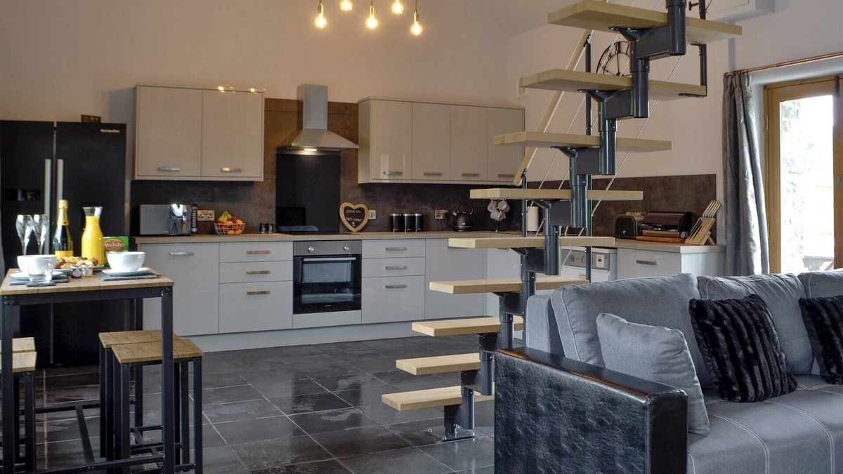Bontnewydd Cottage | Caffi Sali - WELUK 143