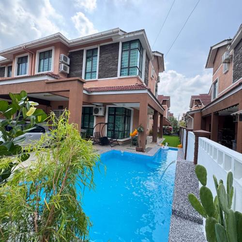 Durian Tunggal House | Cahaya Melissa Homestay Private Pool