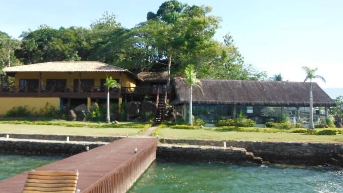 Caieira House | Caieira Island House