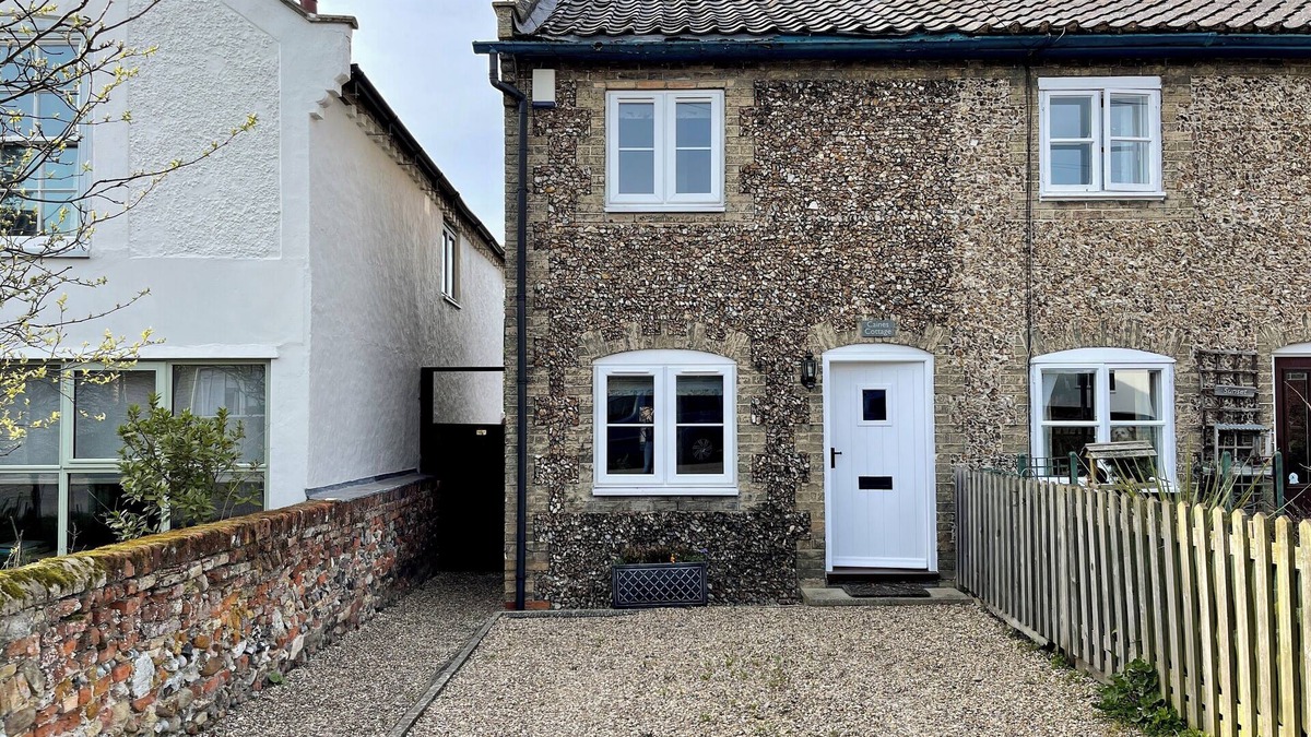 Westleton Cottage | CAINES COTTAGE, pet friendly, character holiday cottage in Westleton