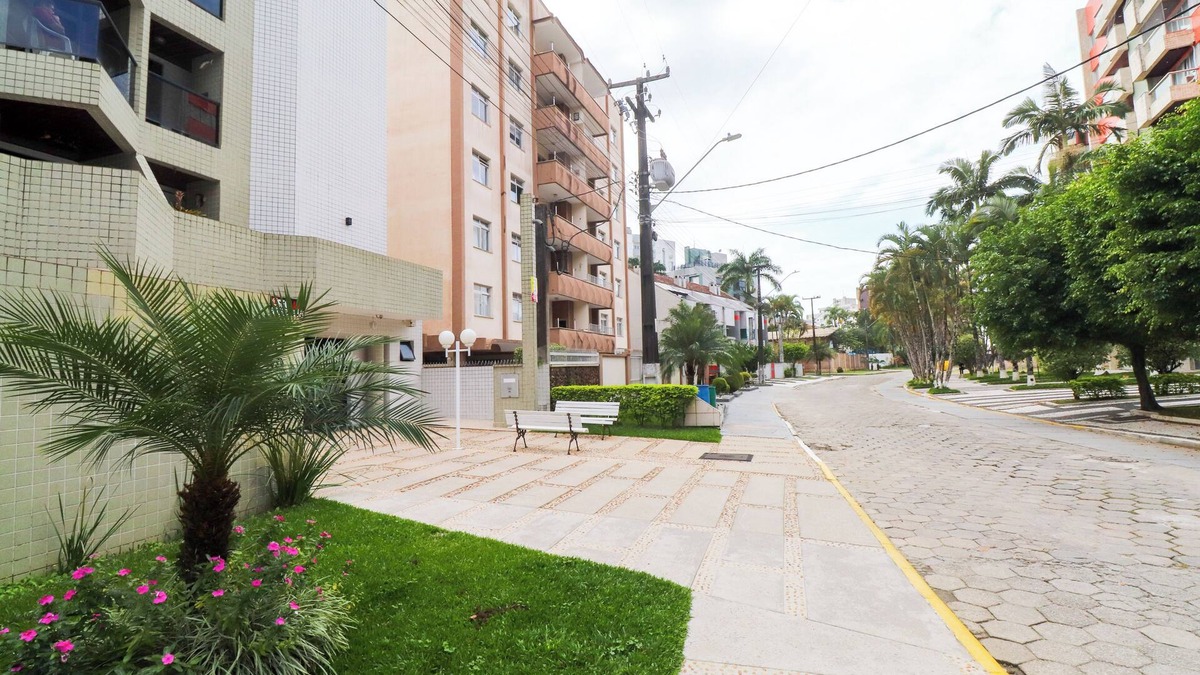 Caioba Apartment | Caiobá Garden Apartment with Private Pool and Brava Beach