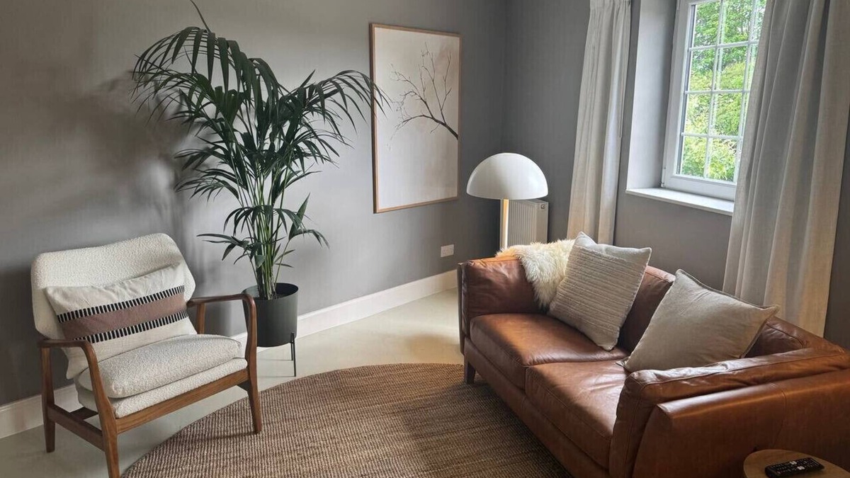 Bilston Apartment | Cairn - one bedroom apartment sleeps up to three