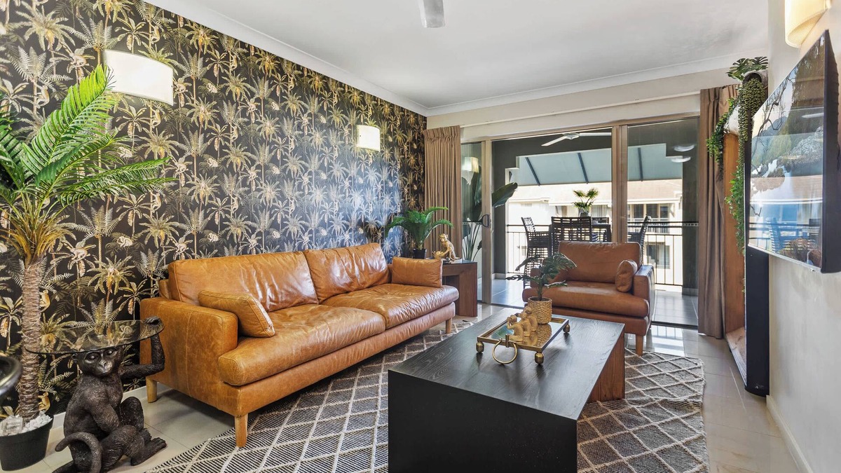Westcourt Apartment | Cairns 2BR Jungle Retreat – Top Floor & Pool View