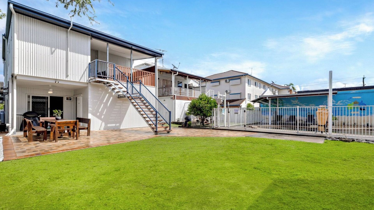 Parramatta Park House | Cairns central walking Distance "Town House"