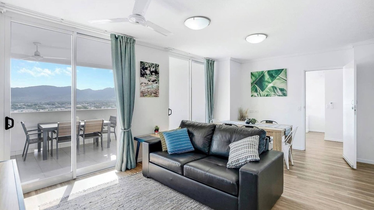 Cairns Central Business District Apartment | Cairns City Escape Elevated Modern Haven with Pool