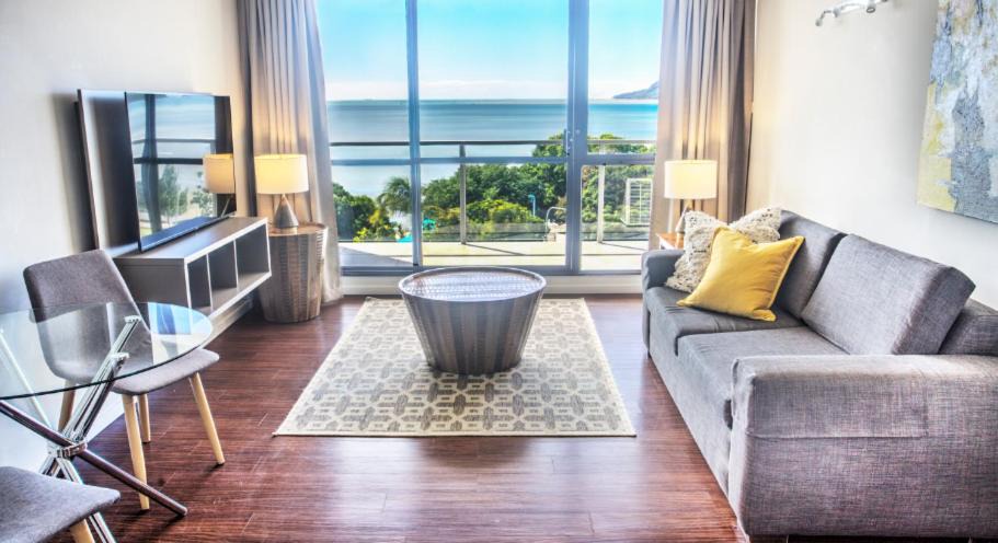 Cairns Hotel | Cairns Plaza Hotel