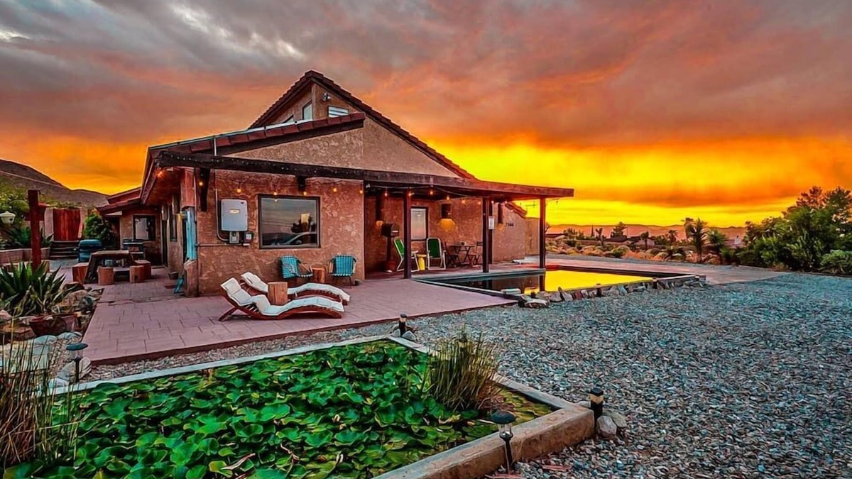 Joshua Tree House | CAJT01 Sunny Vista · Mars Garden