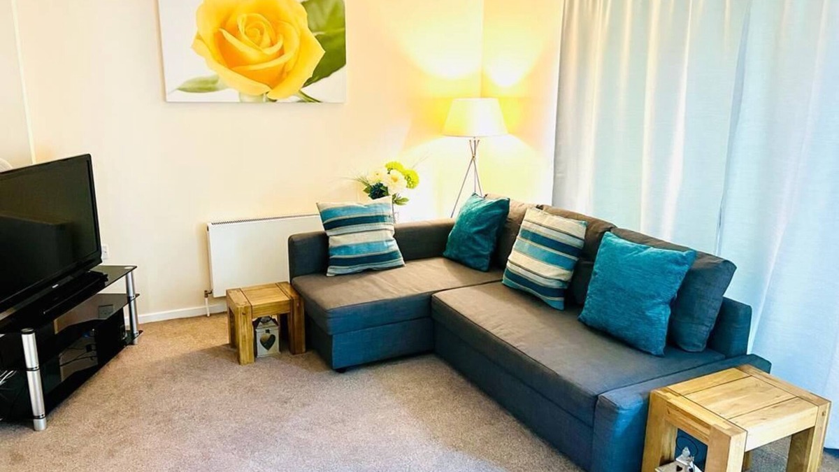 Niddrie Apartment | Cakemuir Detached House,3 Bed,Free Parking,Private Garden-Long Stay Discounts