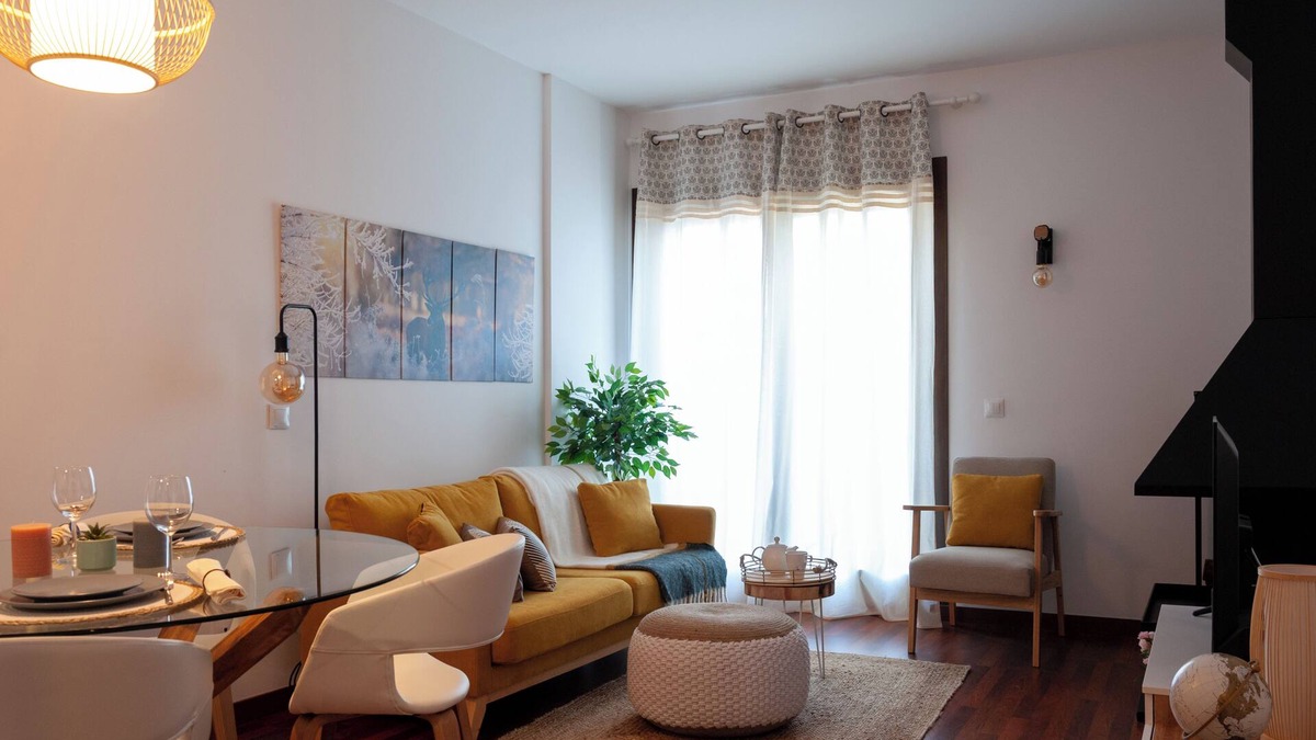 Puigcerda Apartment | Cal Xera - Cozy first floor with fireplace and private garden