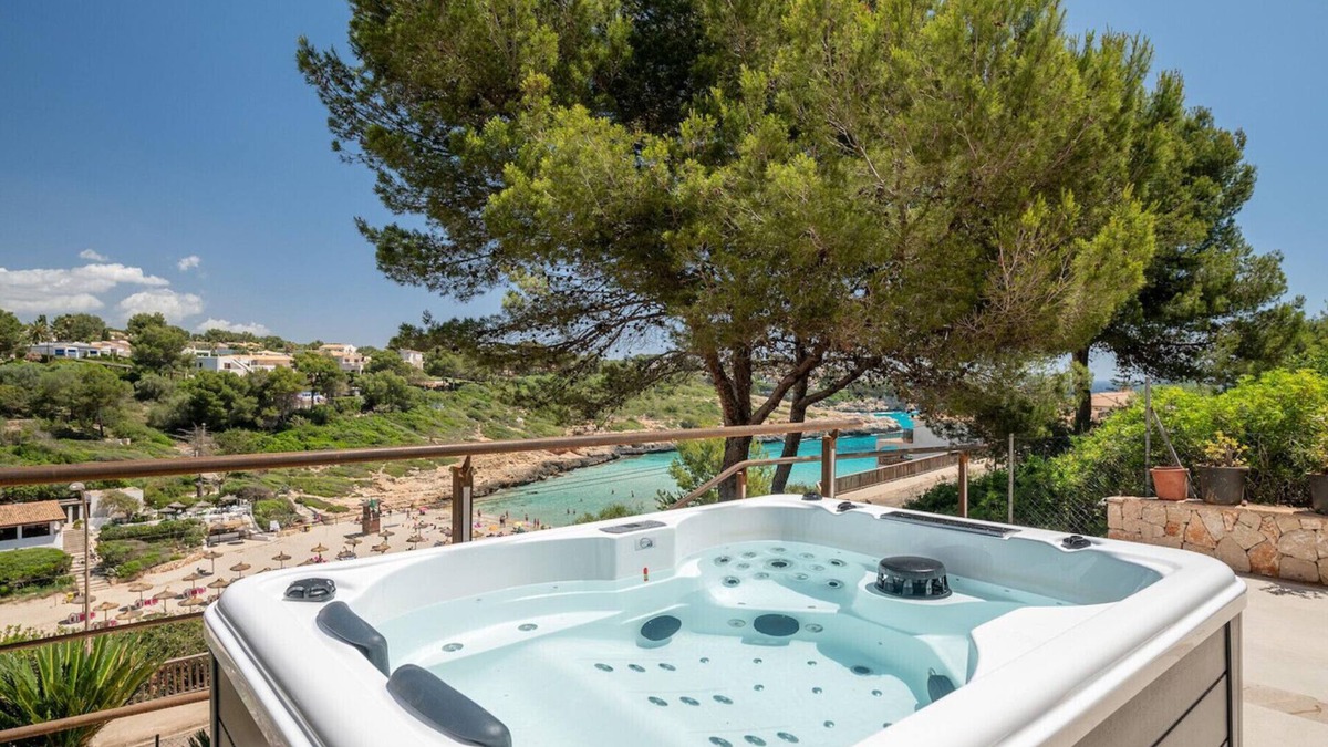 Cala Anguila-Cala Mendia Ski Chalet | Cala Mendia Beach House 1 in front of the beach with sea views