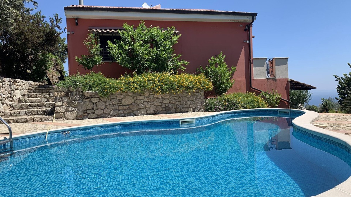 Isca sullo Ionio House | Calabria house and swimming pool for exclusive use, 20 minutes from the sea!