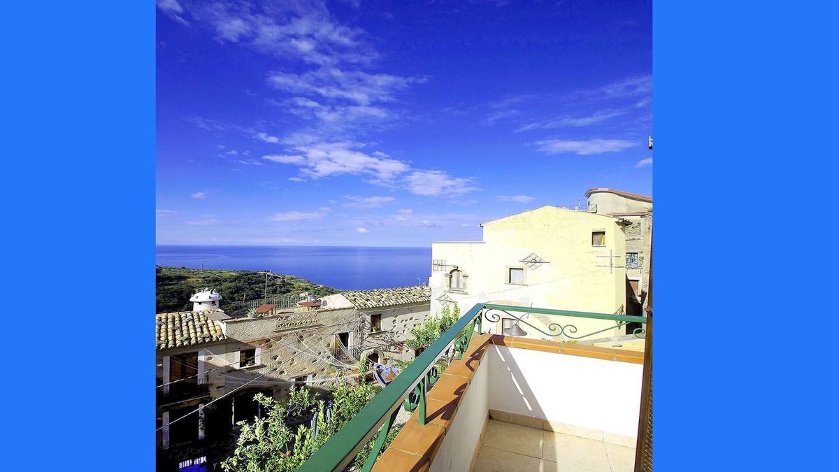 Belmonte Calabro House | Calabria, medieval village, ecotourism, tradition and culture, sea and nature.