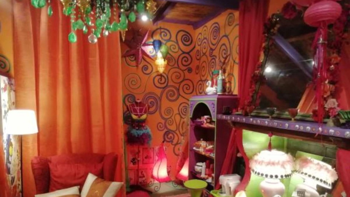 Calcata House | Calcata Artist's Room