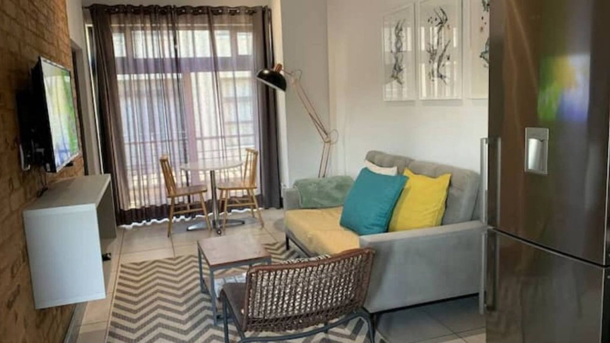 Menlo Park Apartment | Caldesmo Private Apartment in Menlo Park near Menlyn