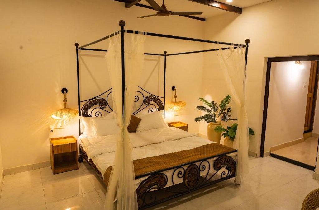 Chapora Hotel | Cali - Stays By The Bay