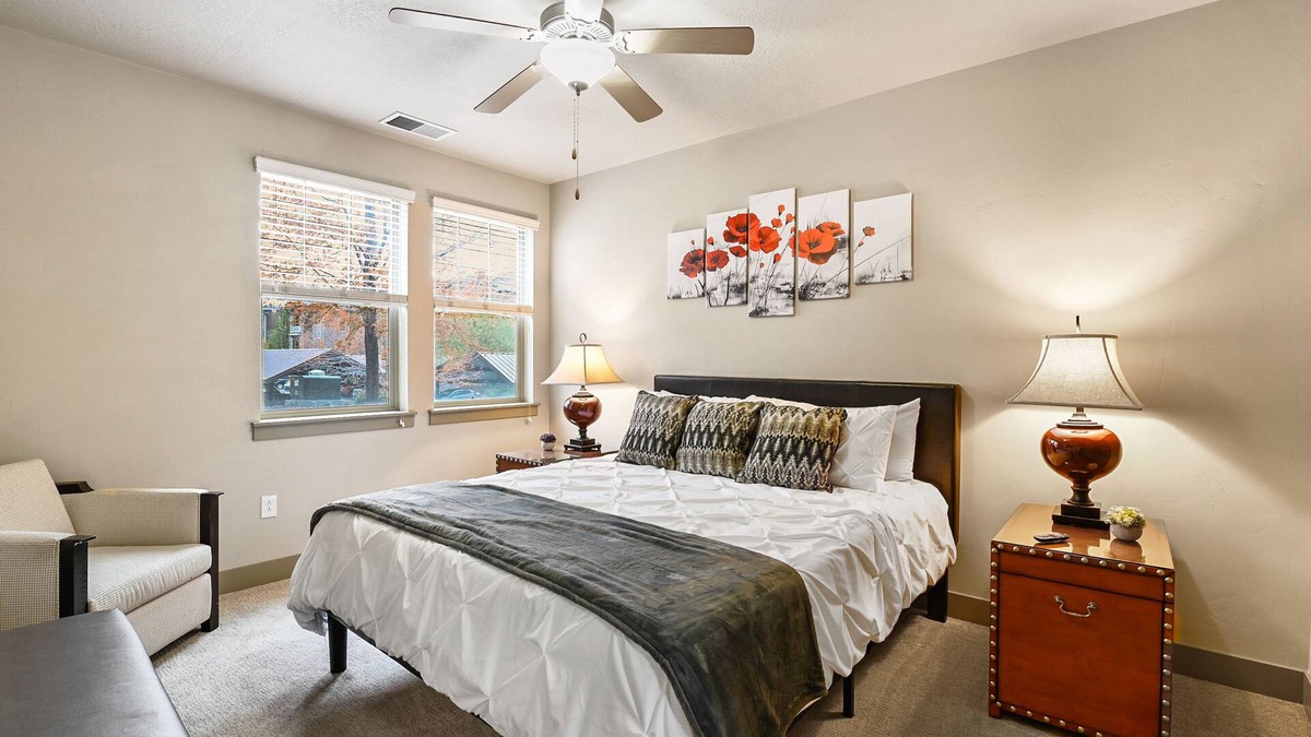 South Jordan Apartment | Calif-King Suite on 1st Floor - W@H w/1G Internet!