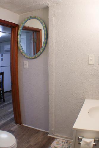 Marshall-Shadeland Apartment | California Ave - 2 BR - Home Away from Home!