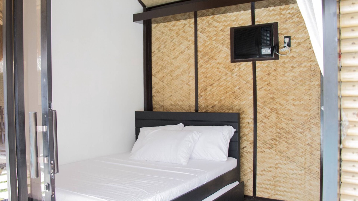 Pansol House | California Beach Villa2