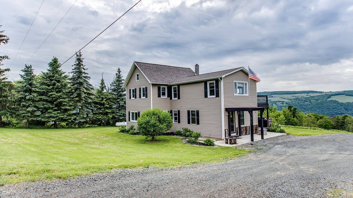 Hammondsport House | Call of the Bluff: Pet friendly, rural home with amazing views of Keuka Lake!