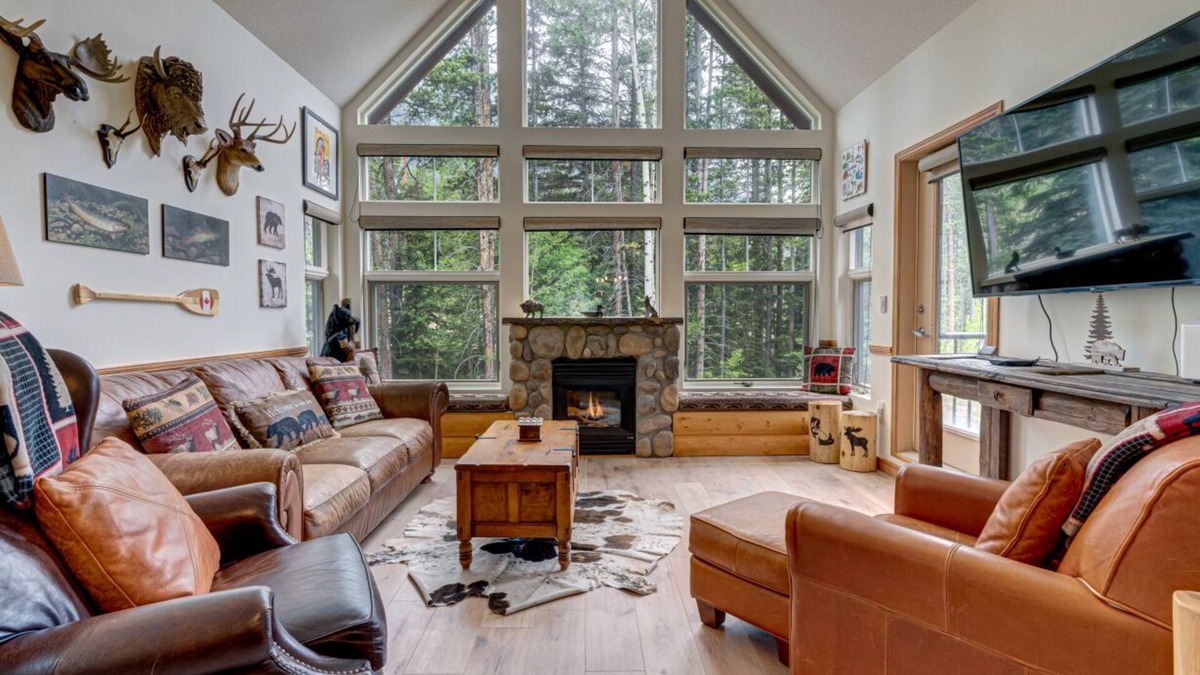 Canmore Condo | Call to the Wild in Canmore!