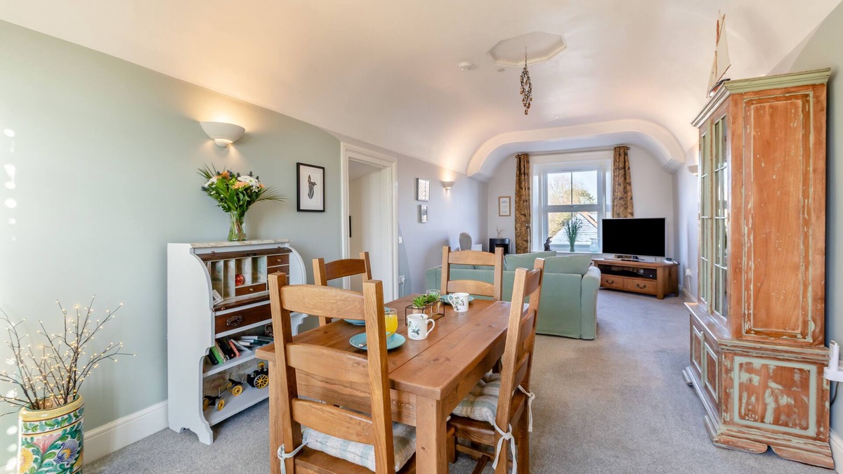 Queen Camel Apartment | Calleron - One Bedroom Apartment, Sleeps 2