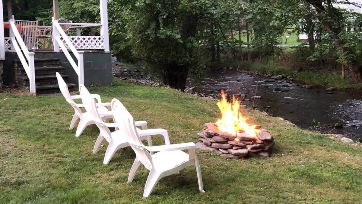 Hortonville House | Callicoon Creek Farmhouse