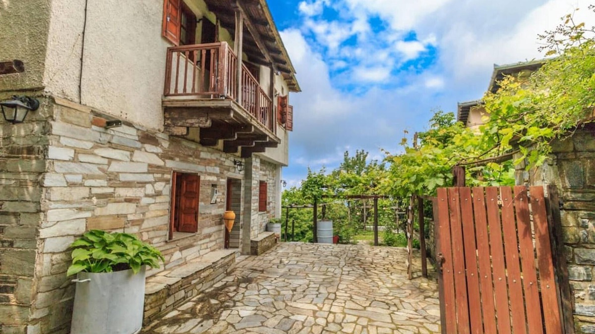 Tsagarada House | Calliope's Stone Manor
