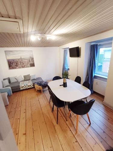 Hjørring Apartment | Calm and cozy apartment with free parking