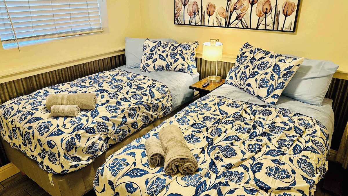 West University Apartment | Calm Light Stay/3 Bedrooms/6 Beds