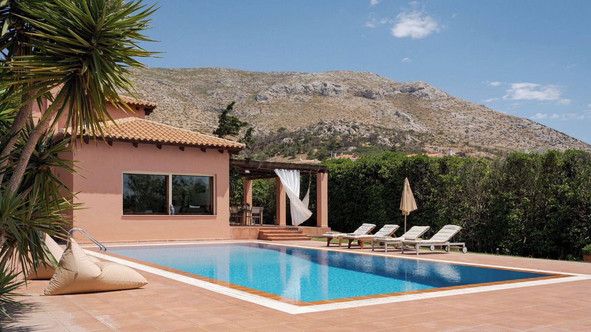 Kalyvia Thorikou Villa | Calm Retreat Villa Lagonisi