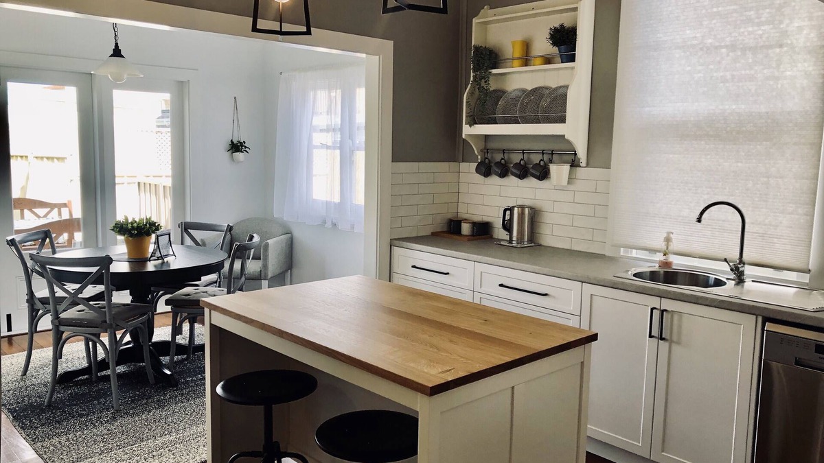 West Busselton Cottage | Calm Seas Cottage-COMFORT in the heart of Busselton and beautiful South West WA